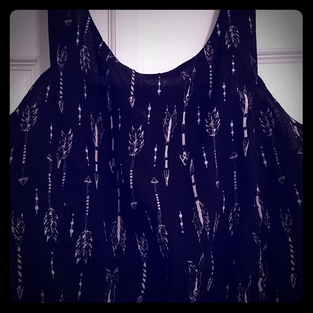 H&M Arrow Print Peekaboo Back Dress